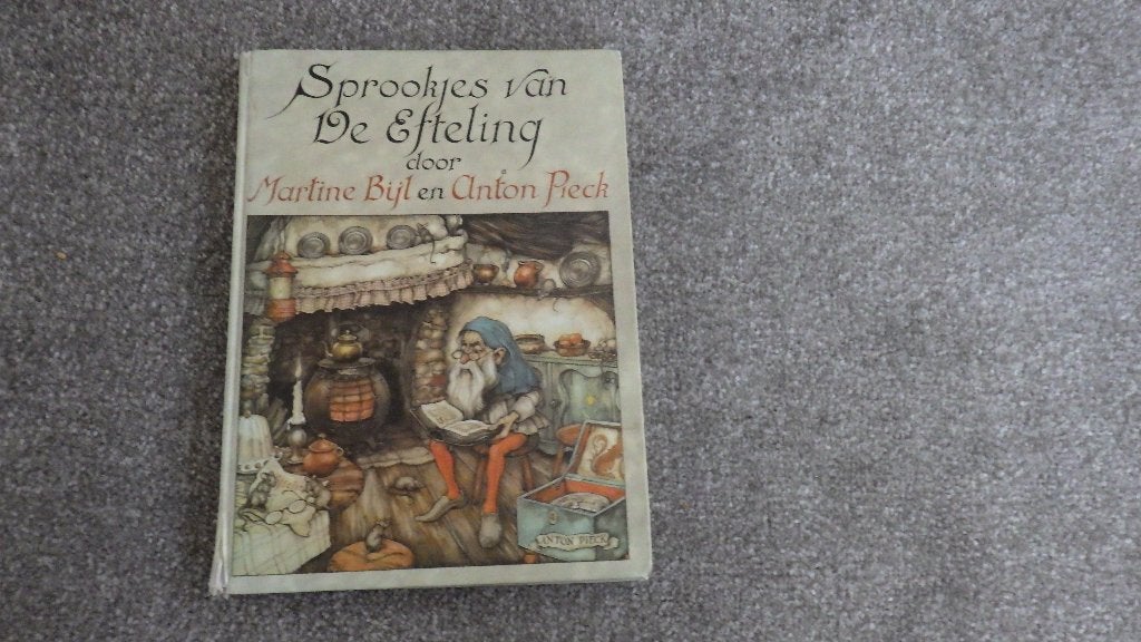 boek: sprookjes van de Efteling. Martine Bijl en Anton Pieck, Boeken, Ophalen of Verzenden, Zo goed als nieuw