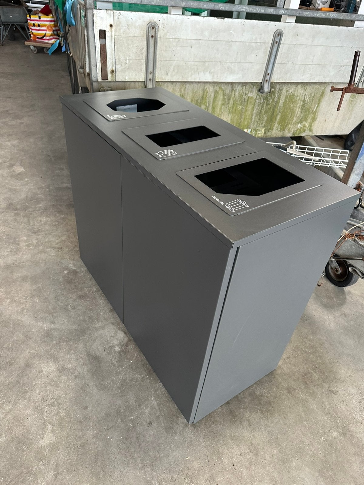 Prullenbak steelcase Volum Art Recycling Station, Ophalen, Q, Q, 40 liter of meer