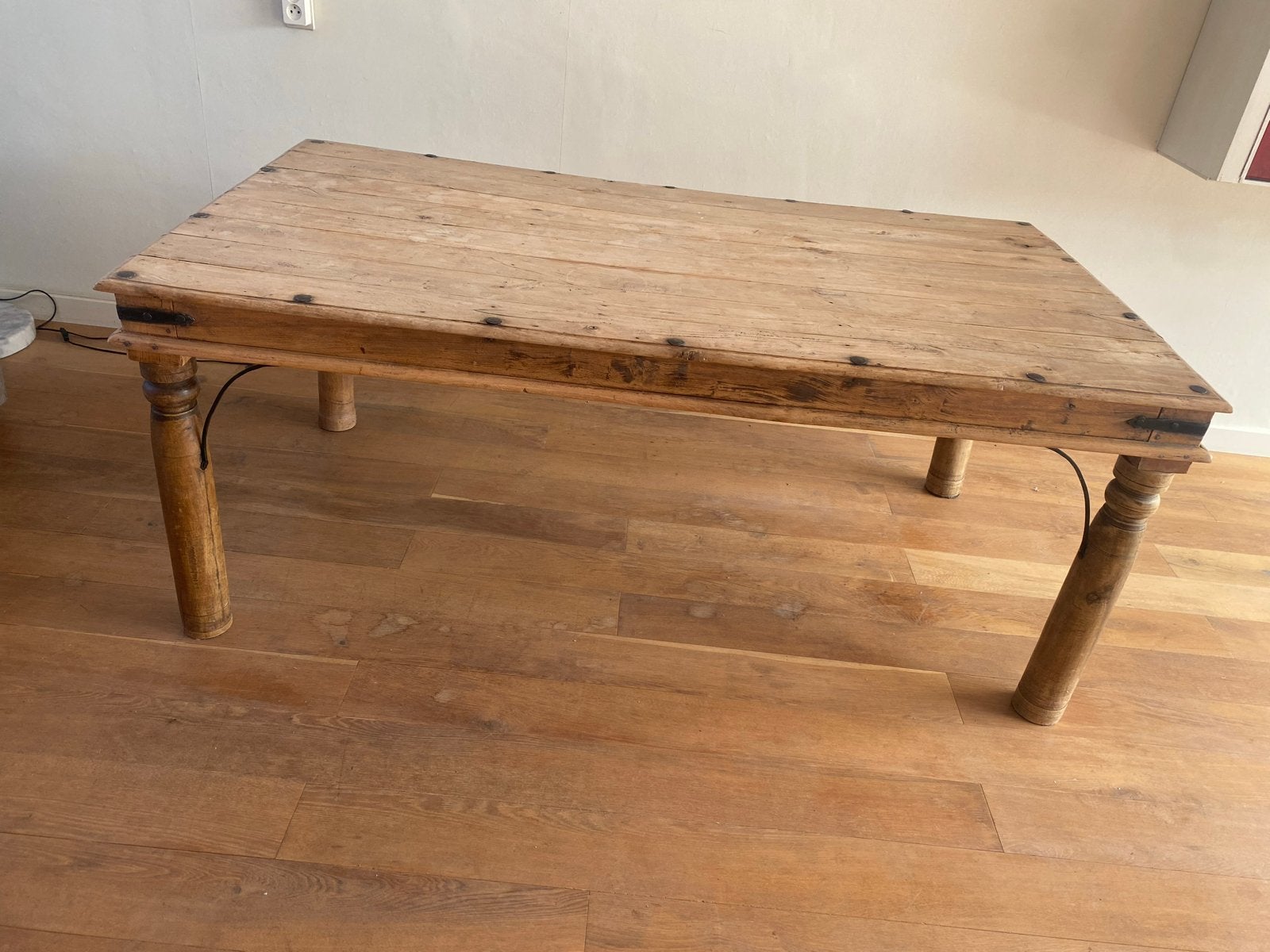 Robuuste Koloniale Tafel van Massief Hout, Ophalen