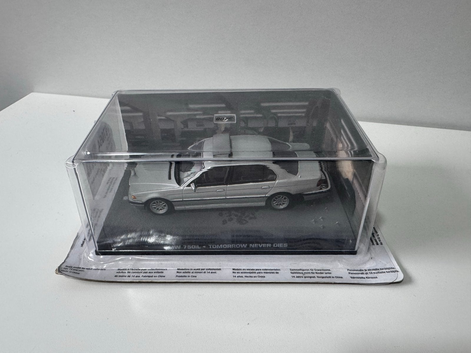BMW 750iL (E38) James Bond 007 - Schaalmodel 1:43 Nieuw, Ophalen of Verzenden, Nieuw, Auto