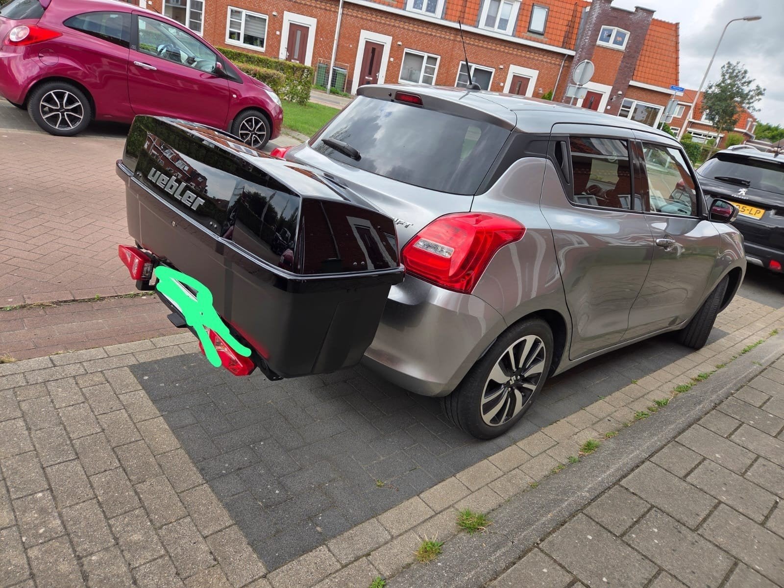 Uebler Bagagebox 300 liter - Exclusief fietsendrager, Ophalen, Zo goed als nieuw