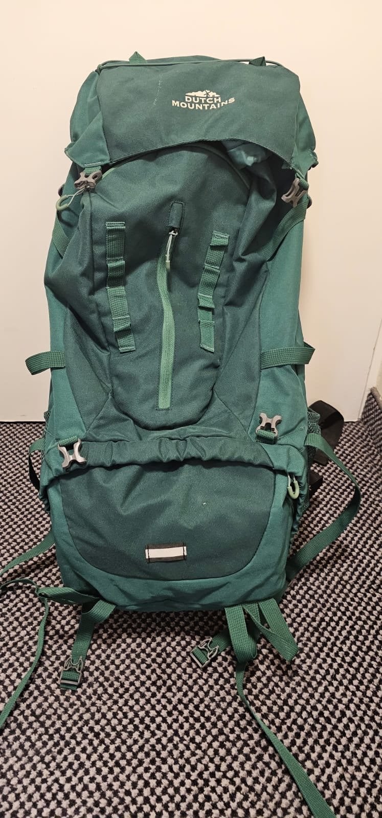 Groene Dutch Mountains Backpack 65-75L met regenhoes, Sieraden, Tassen en Uiterlijk, Tassen | Rugtassen, 25 tot 40 cm, Zo goed als nieuw
