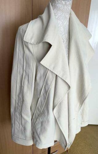 Maura Claudia Strater jasje maat 38, Kleding | Dames, Maat 38/40 (M), Beige, Ophalen of Verzenden, Zo goed als nieuw