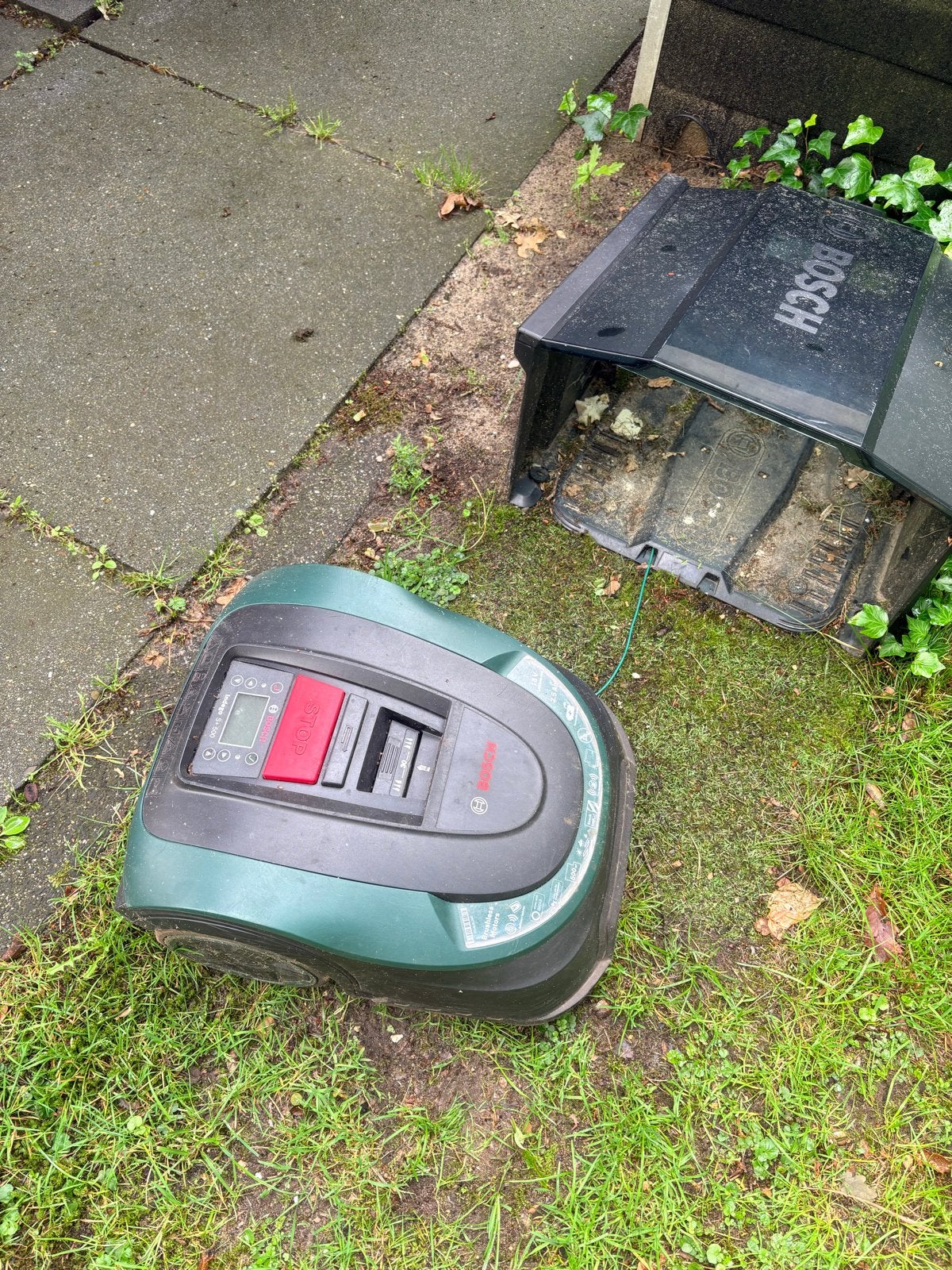 Bosch Indego S+500 robotmaaier met laadstation en garage, Ophalen, Gebruikt, Meer dan 25 cm, Bestuurbaar via app
