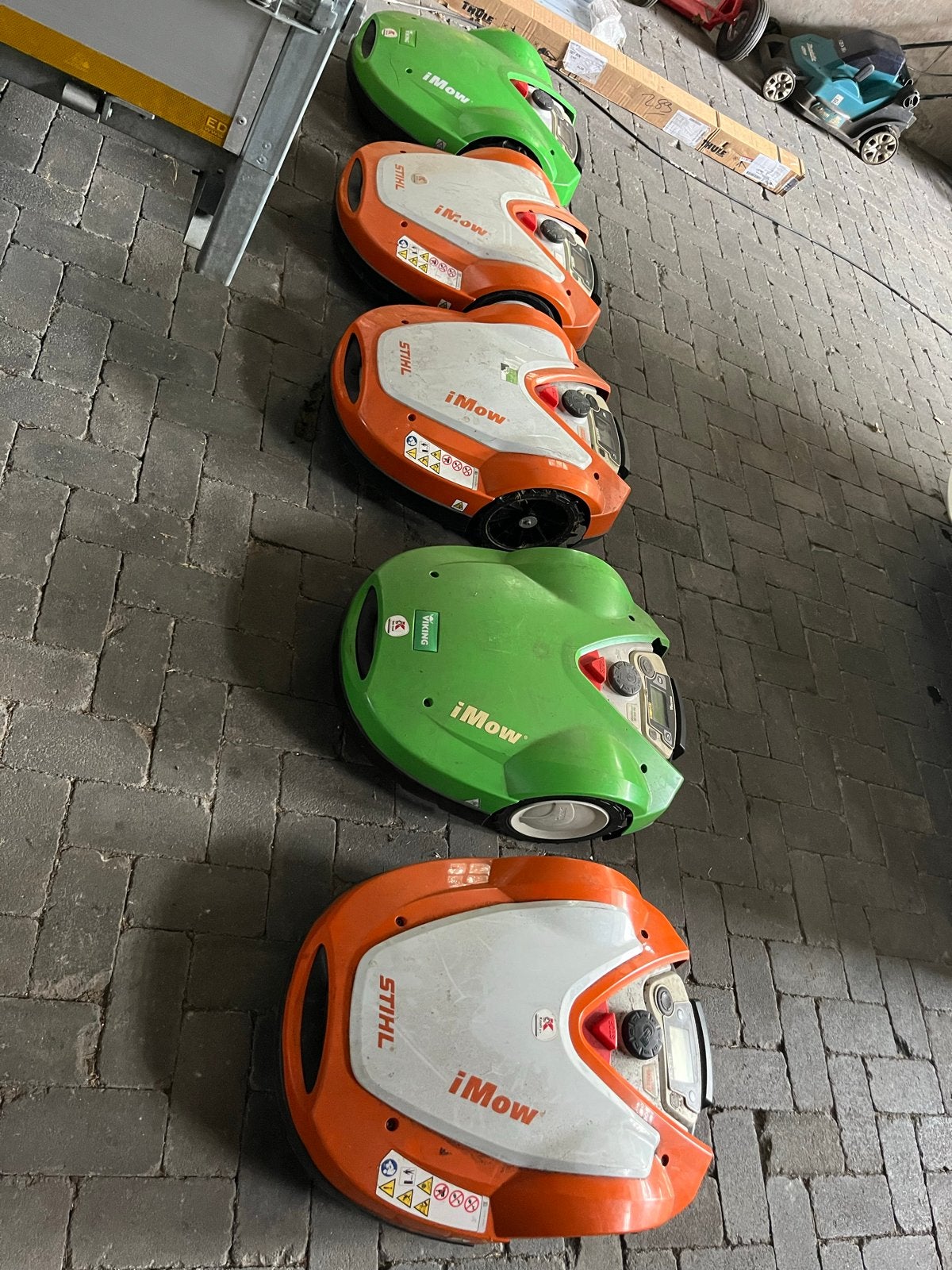 Stihl/Viking iMow 632 robotmaaiers voor onderdelen, Ophalen, Gebruikt, Minder dan 30 cm, Accu-grasmaaier