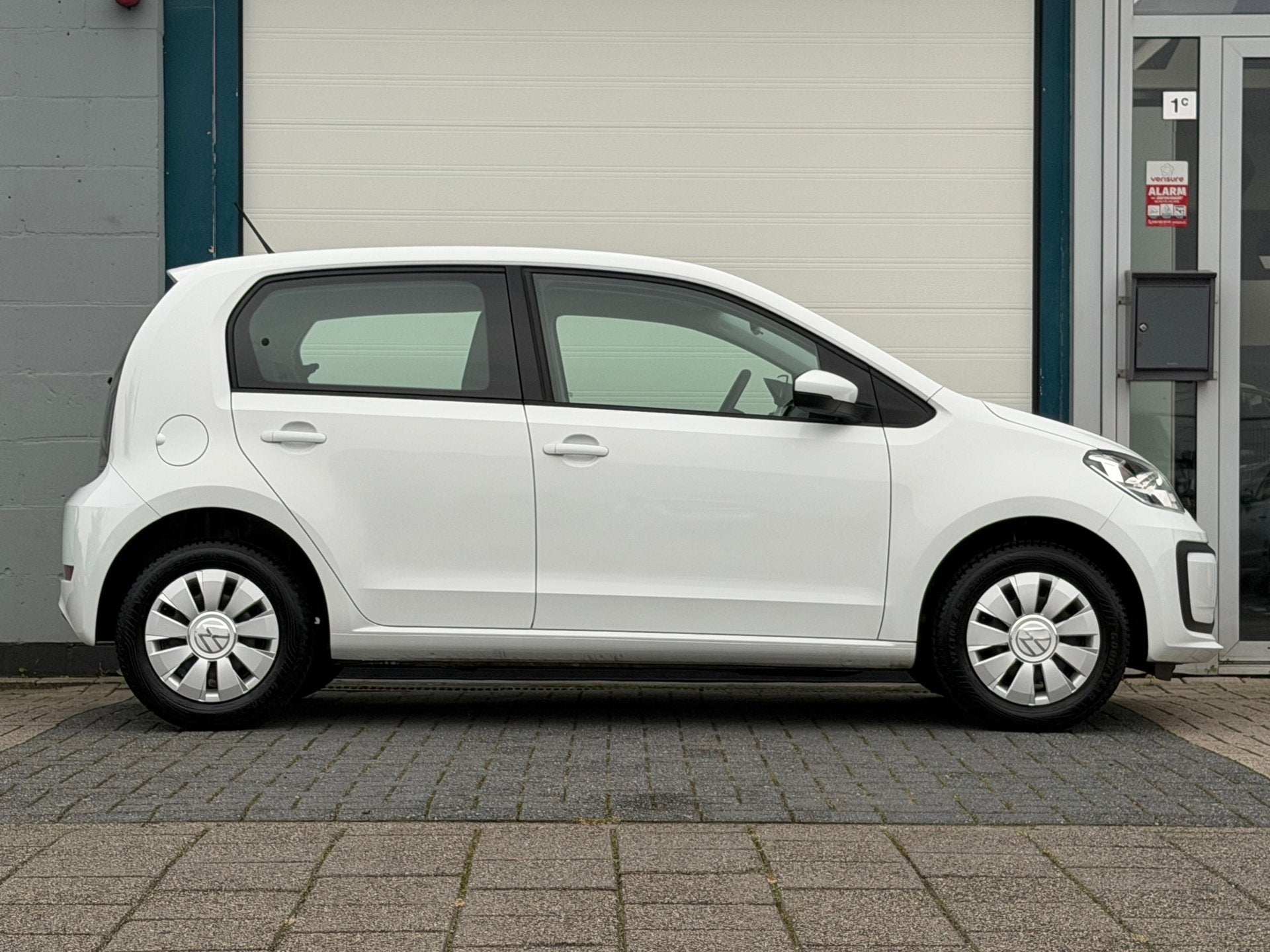 Volkswagen Up! 1.0 NL auto Airco, Auto's, Gebruikt, 4 stoelen, Origineel Nederlands, Bedrijf