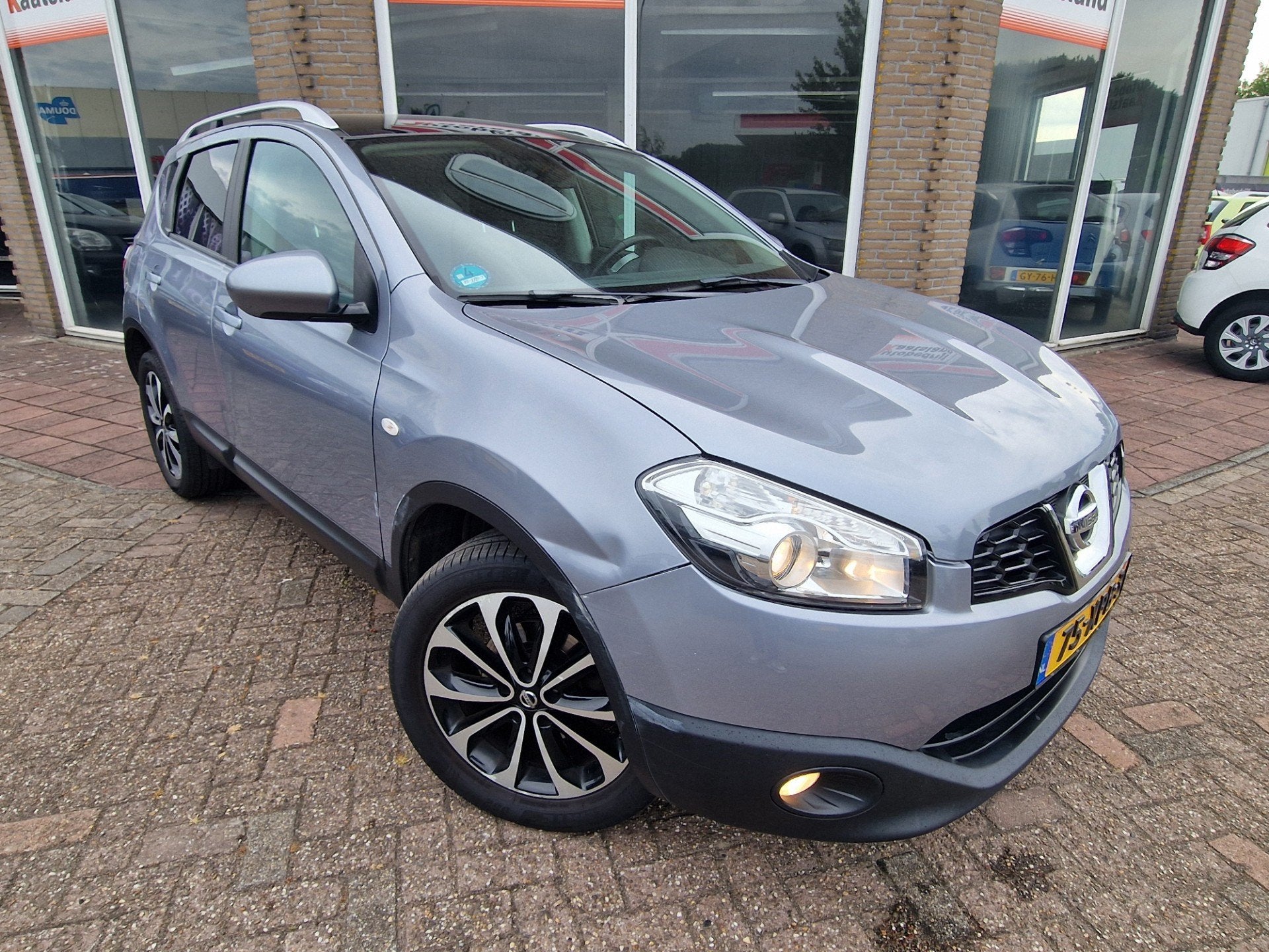 Nissan Qashqai 1.6 Connect Edition - Pano - Navi - Pdc -, Voorwielaandrijving, Euro 5, Stof, Gebruikt