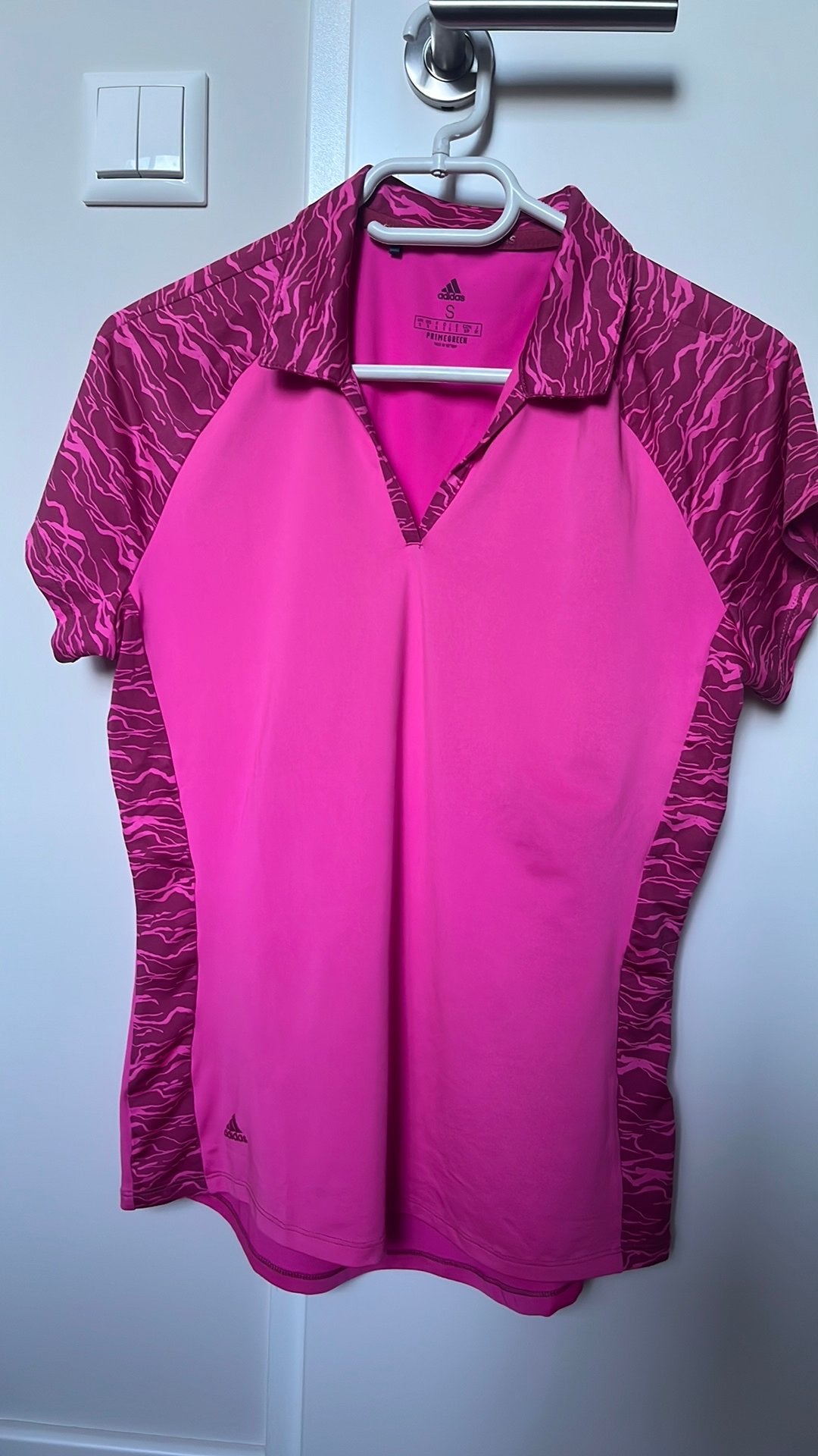 Te koop dames golfpolo van Adidas maat S, Sport en Fitness, Golf, Ophalen of Verzenden, Zo goed als nieuw, Kleding, Overige merken