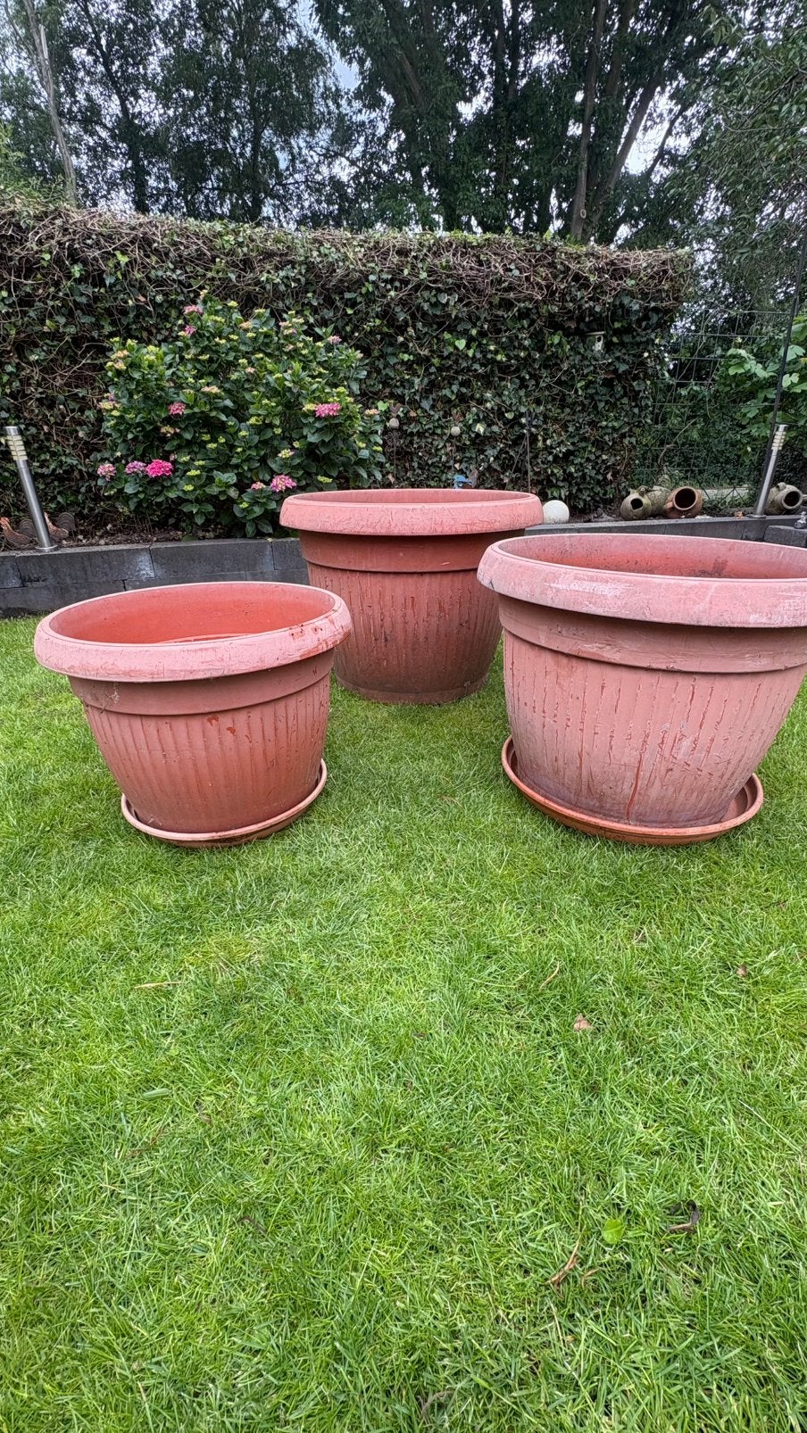 Terracotta grote bloempotten diameter van 70 en 60 en 50,, Ophalen of Verzenden, Zo goed als nieuw, Rond, Kunststof