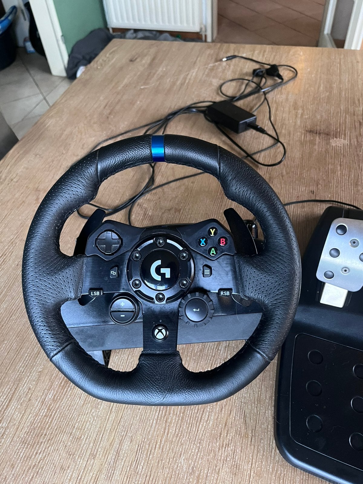 Logitech G923 Racing Wheel + Pedalen Xbox / PC, Ophalen, Zo goed als nieuw, Stuurtje of Sportattribuut, Xbox Series X