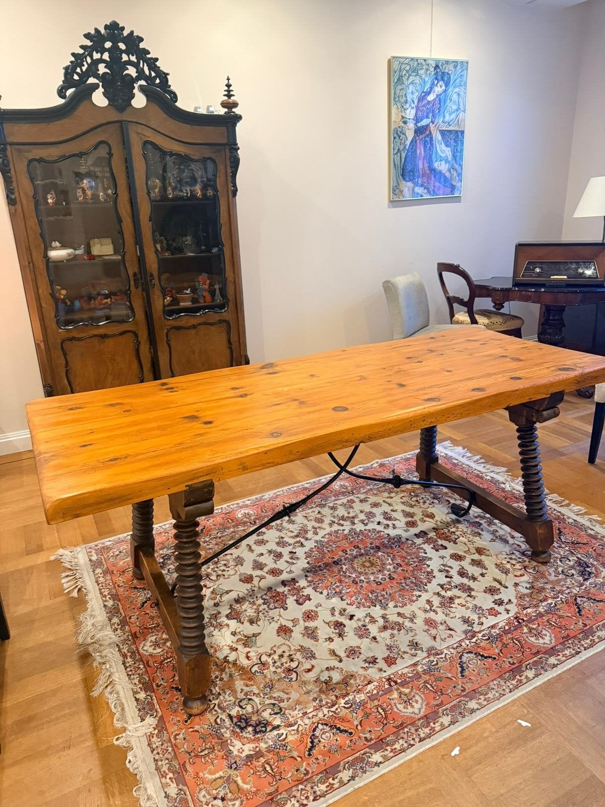 Antieke houten eettafel met spiraalpoten en ijzeren kruis, Antiek en Kunst, Ophalen