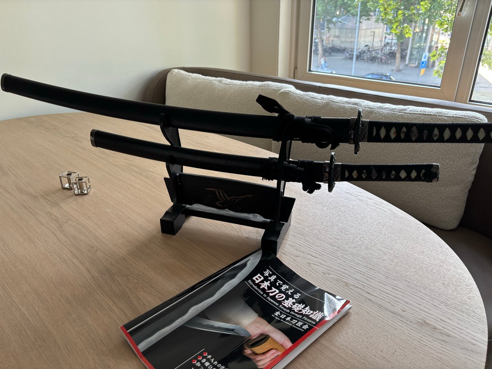 Set van 2 Japanse Zwaarden (Katana en Wakizashi) met standaa, Verzamelen, Ophalen of Verzenden, Zo goed als nieuw
