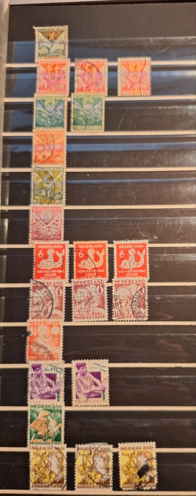 Nederland album blad oude Kinderpostzegels A, Postzegels en Munten, Ophalen of Verzenden, Nederland