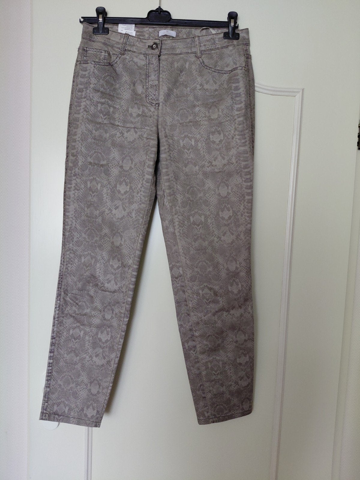 Broek van Basler 42, Overige kleuren, Ophalen of Verzenden, Zo goed als nieuw, Lang