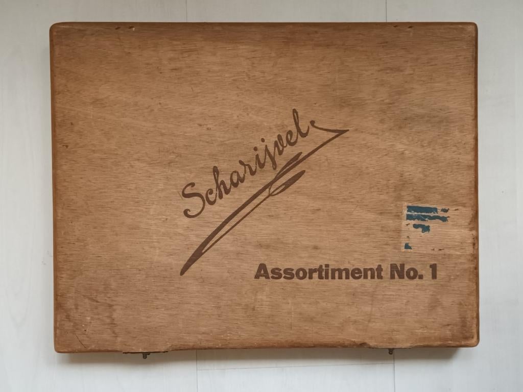 Oude Scharijvel Tabaksdoos Assortiment No. 1, Ophalen of Verzenden, Gebruikt, Tabaksdoos of Verpakking