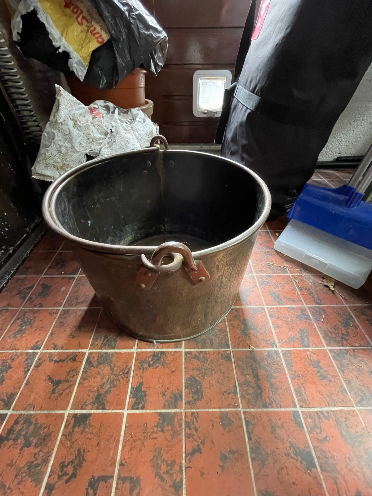 Antieke kopere kookpot, Ophalen, Koper