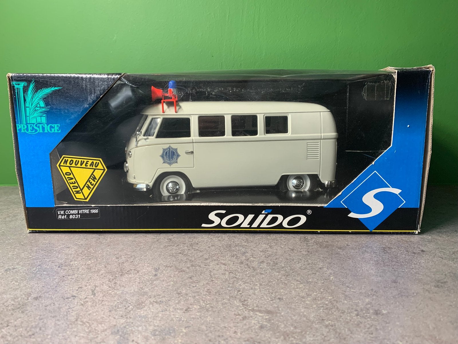 Volkswagen VW T1 politiebus 1/19 Solido, Ophalen of Verzenden, Zo goed als nieuw, Auto, Solido