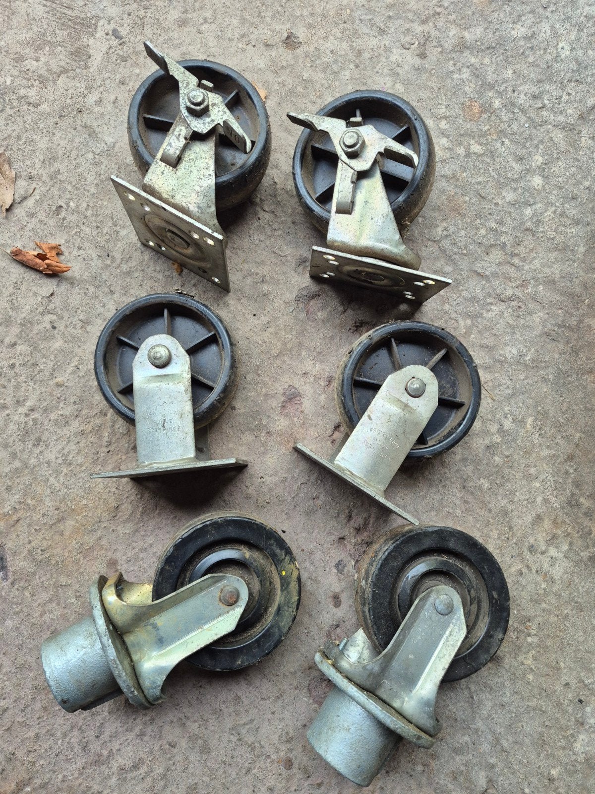 Set van 6 wielen: 2 zwenk- en 4 vaste wielen 120 mm, Ophalen of Verzenden