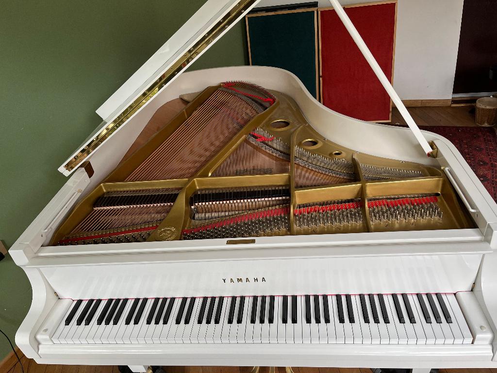 Witte Yamaha G3-vleugel, Muziek en Instrumenten, Piano's, Ophalen, Zo goed als nieuw, Wit, Vleugel