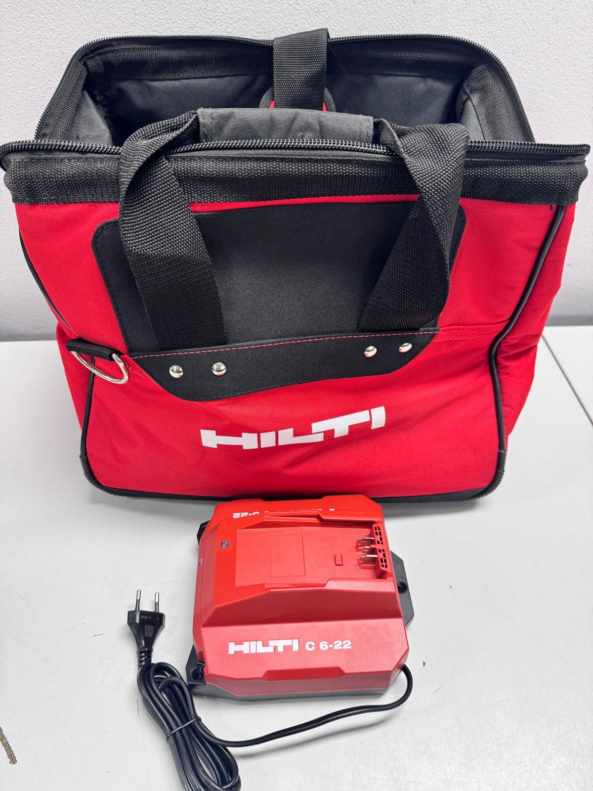 Hilti C 6-22 Acculader Nieuw met Gereedschapstas, Ophalen of Verzenden, Nieuw