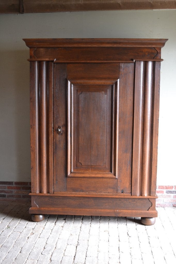 Prachtige antieke eiken houten Spinde kast, broodkast., Verzenden