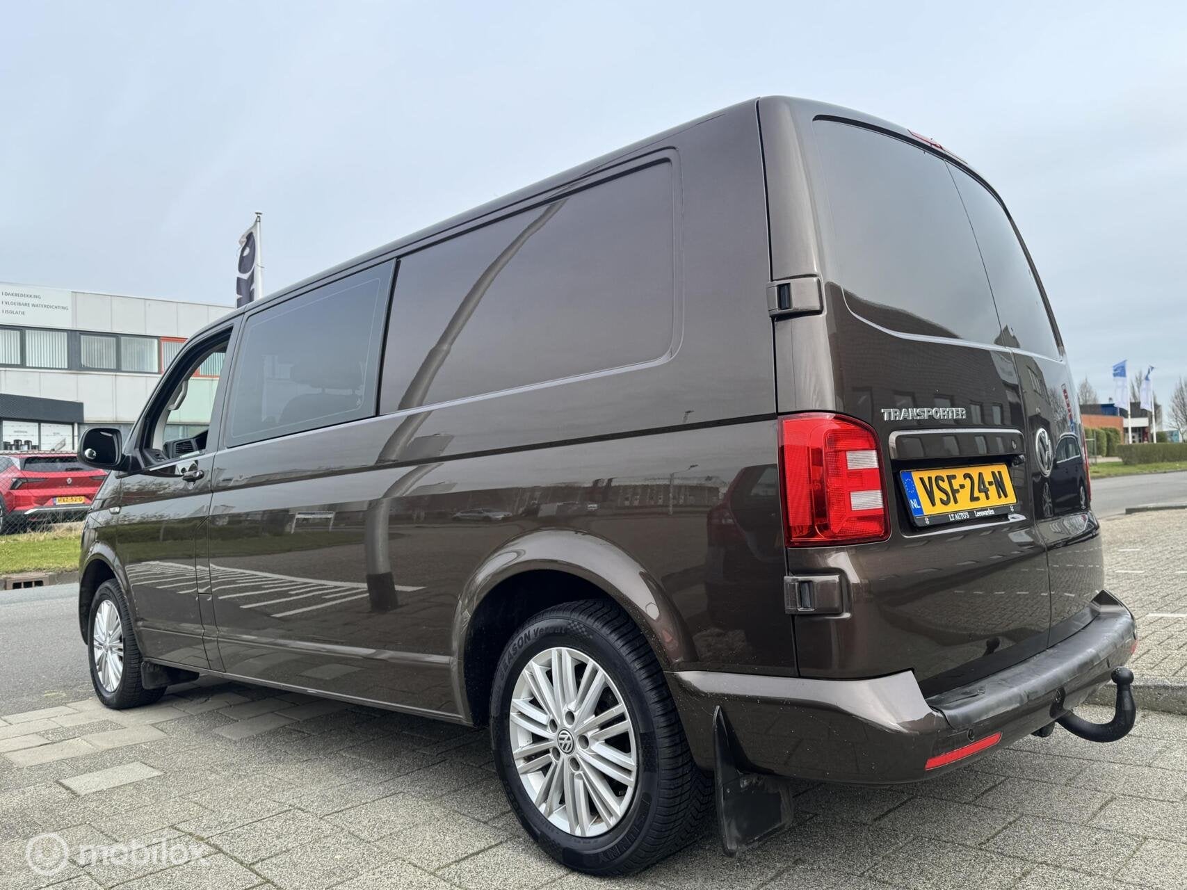 Volkswagen Transporter 2.0 TDI L2H1 DC Trendline|DSG 6 Zits, Automaat, Euro 6, 4 cilinders, 2077 kg