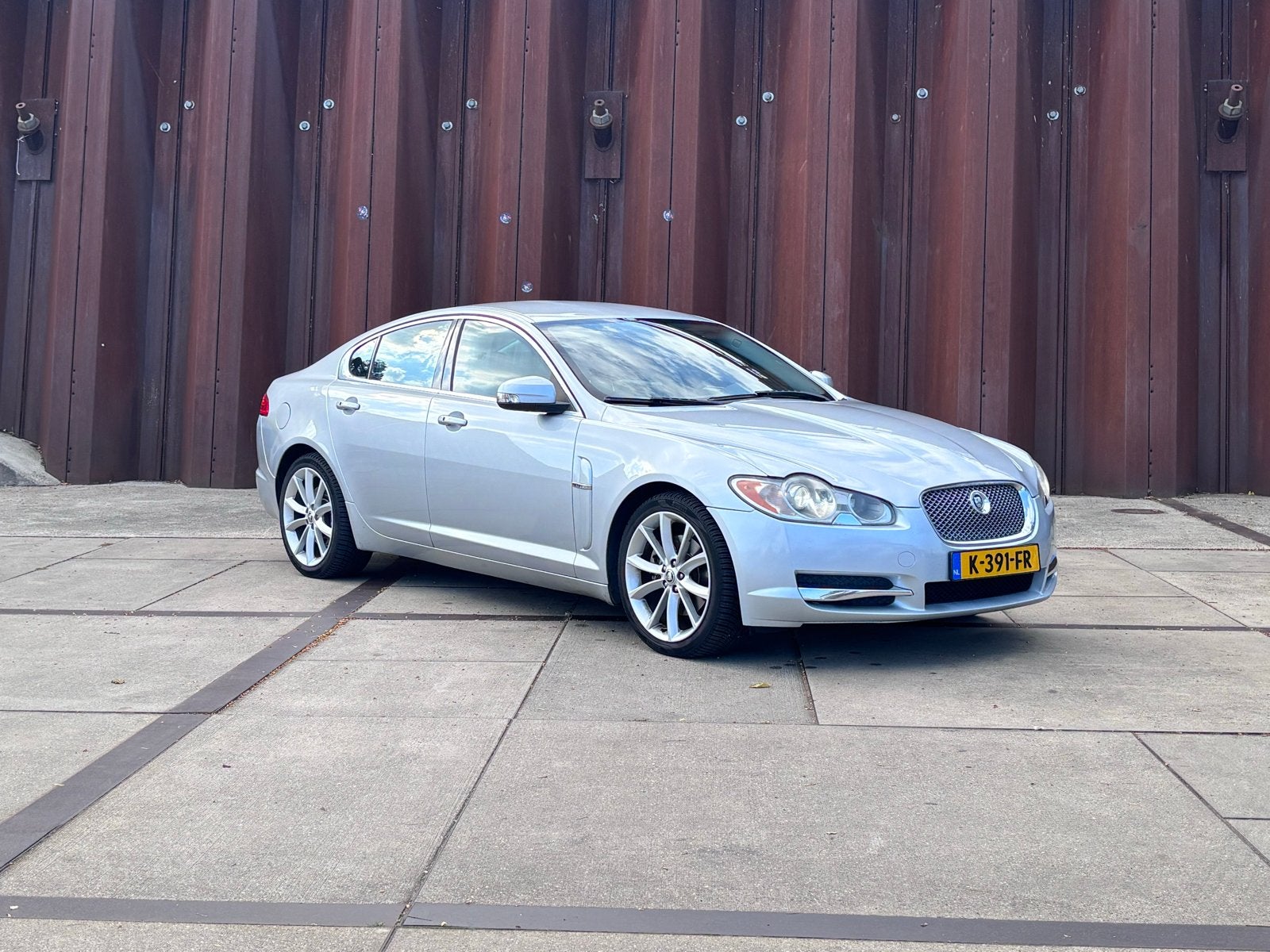 Jaguar XF 4.2 V8 AUT 2008 Grijs, Automaat, Achterwielaandrijving, 8 cilinders, 1850 kg