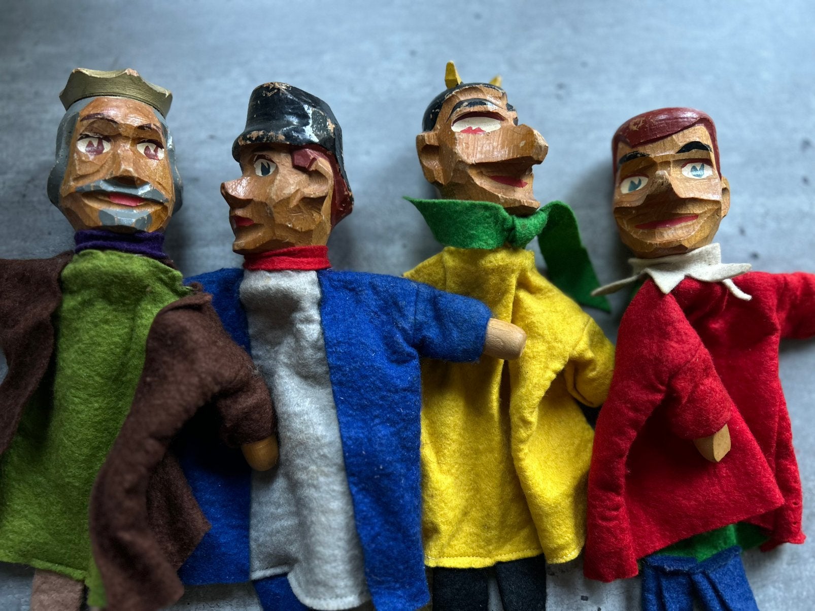 4 x antieke, poppenkast pop, hoofd hand voet=Hout, pr.p.st., Antiek en Kunst, Ophalen of Verzenden