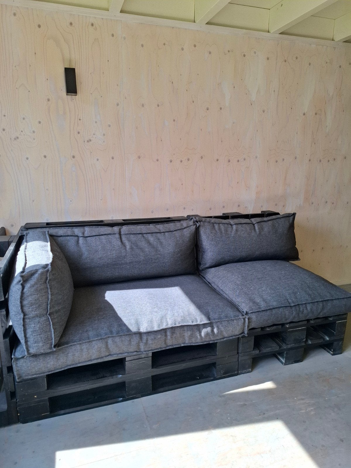 Comfortabele Pallet Loungebank met Kussens, Ophalen, Hout, Gebruikt, 300 cm of meer
