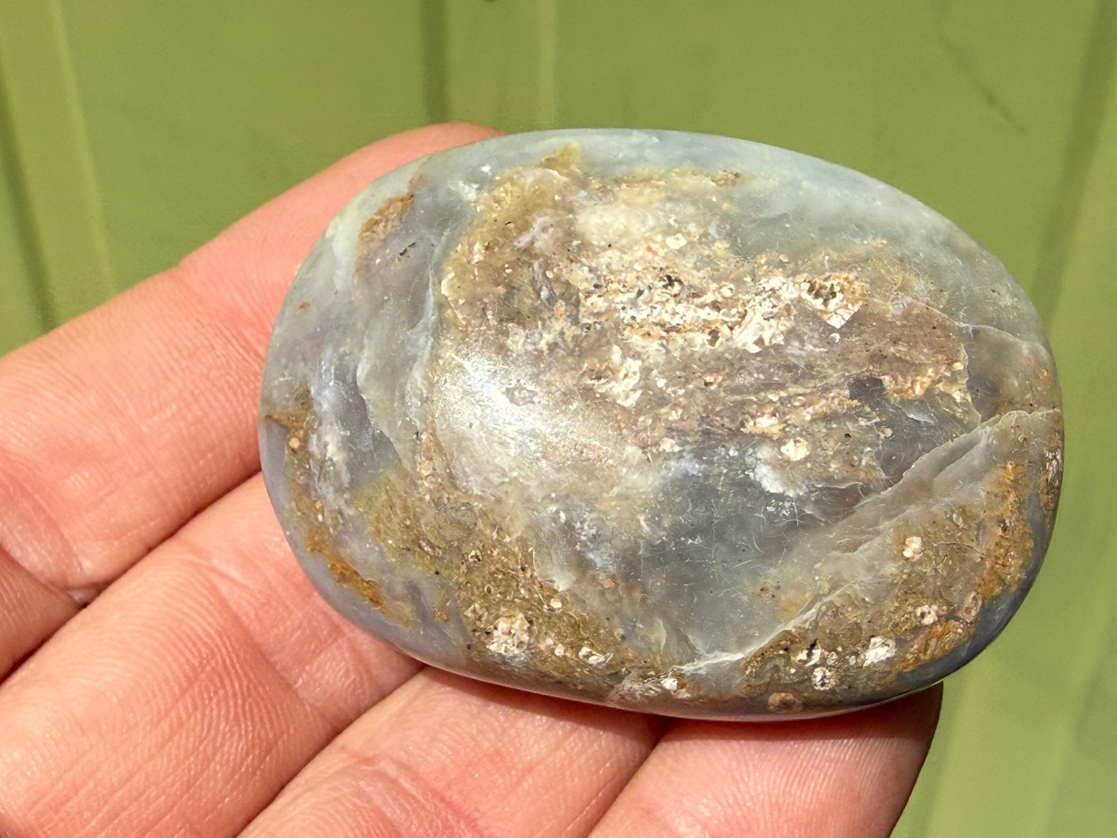 Opaal handsteen uit Peru mineralen edelatenen, Ophalen of Verzenden, Mineraal