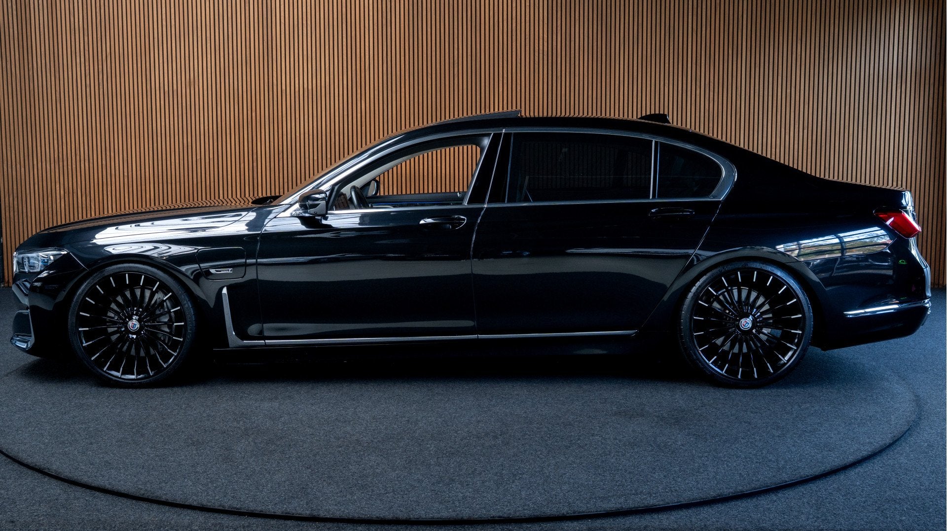BMW 7 Serie 745Le xDrive Executive Lounge HUD 360 ° Matrix, Automaat, Dealer onderhouden, Gebruikt, Beige