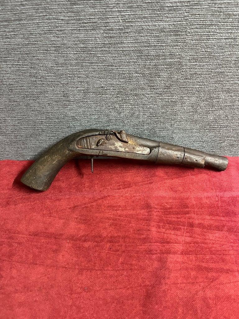 Oude zoldervondst / bodemvondst . Weet er verder niks vanaf, Verzamelen, Ophalen of Verzenden, Landmacht, Nederland, Hulzen of Bodemvondsten