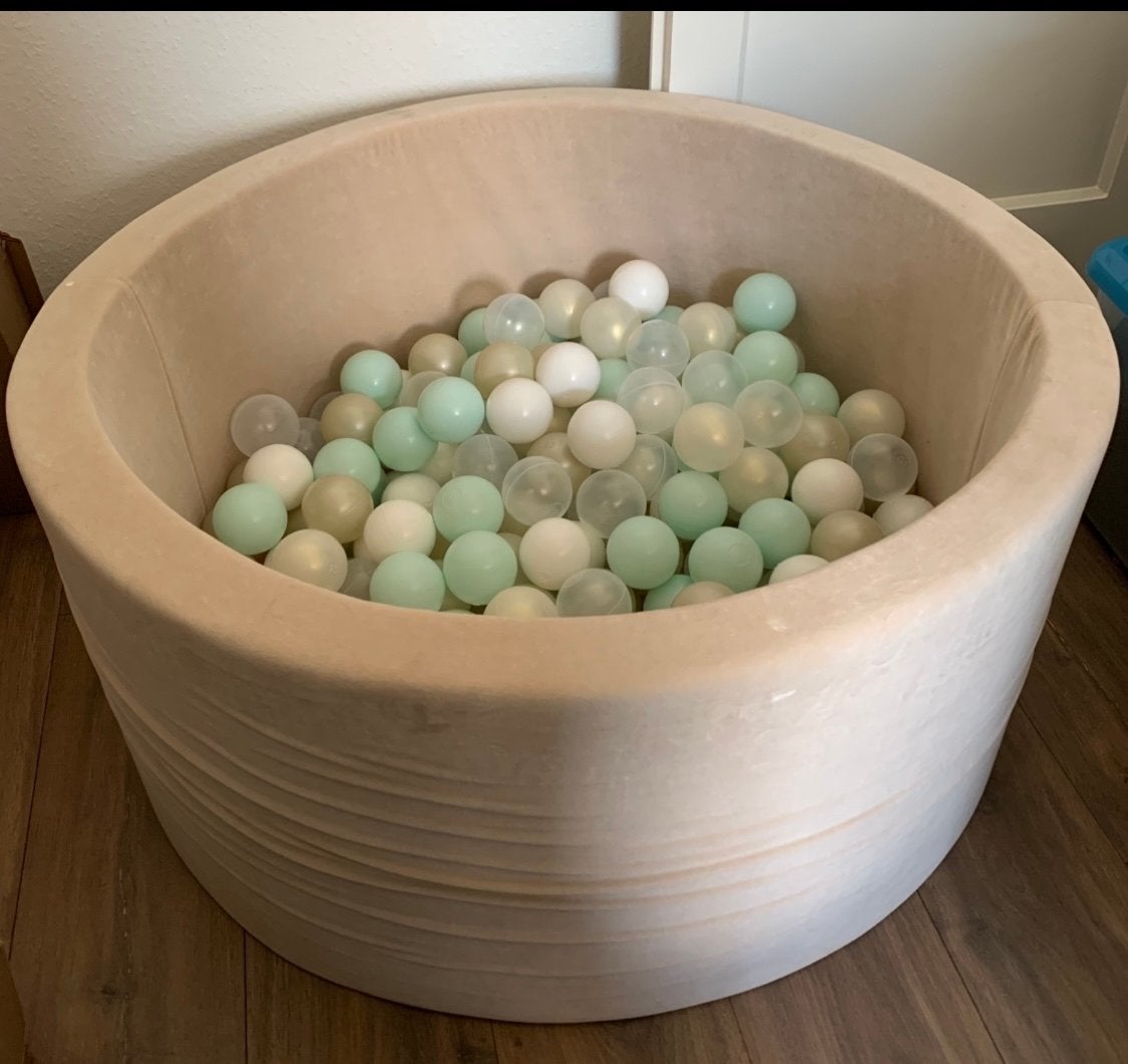 Ballenbak XL rond 90x40 soft velvet beige Moje, Ophalen, Gebruikt, Overige typen