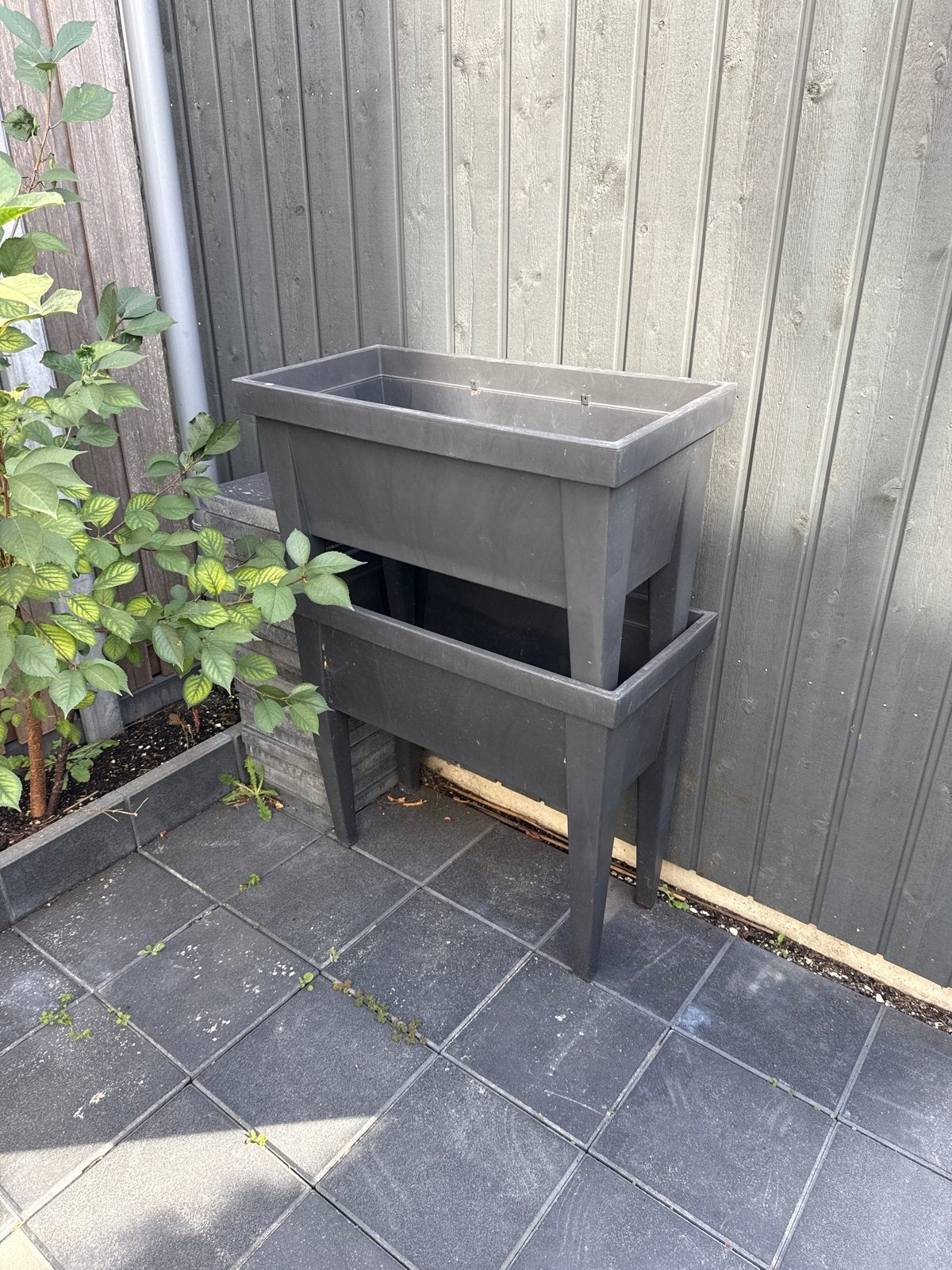 Set van 2 plantenbakken op standaard, Kunststof, Gebruikt, Balkon, Ophalen of Verzenden