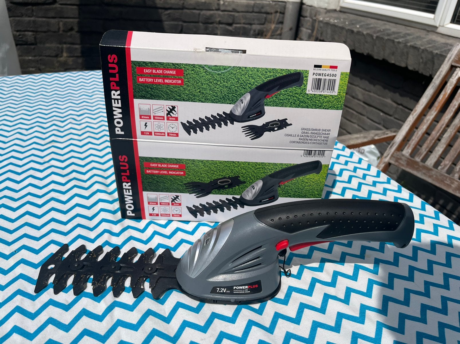 Heggenschaar en plantentrimmer, PowerPlus incl 1 extra mes, Ophalen, Zo goed als nieuw, Elektrisch
