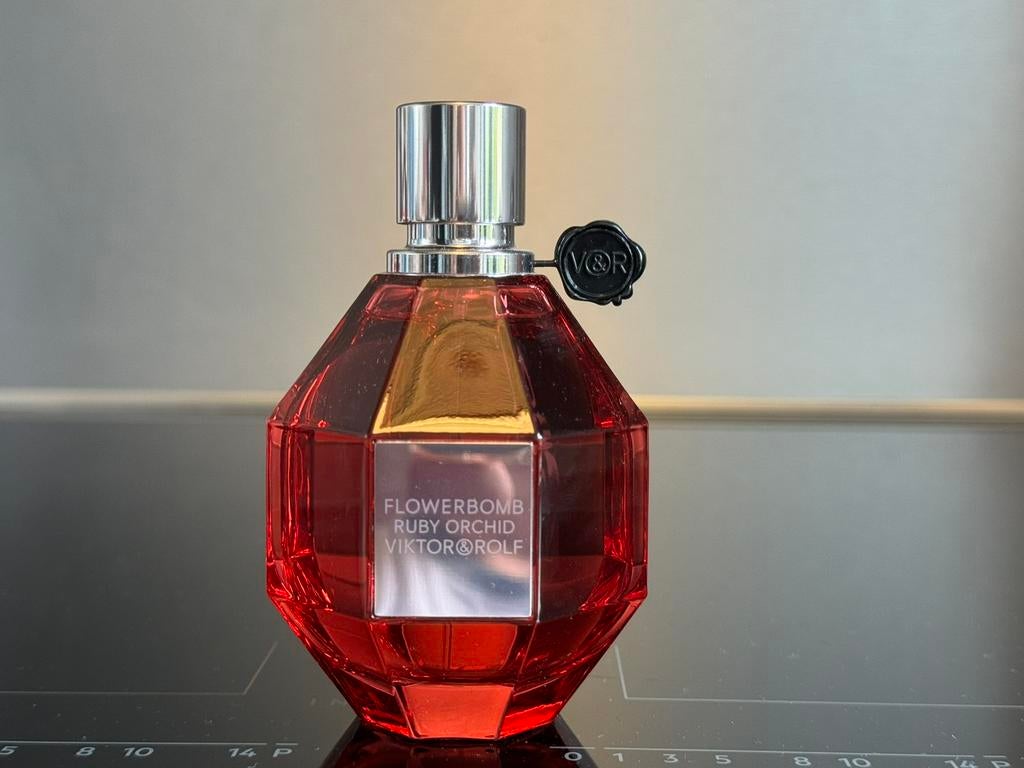 Viktor & Rolf flowerbomb ruby orchid 100ml eau de parfum, Sieraden, Tassen en Uiterlijk, Uiterlijk | Parfum, Nieuw, Ophalen of Verzenden