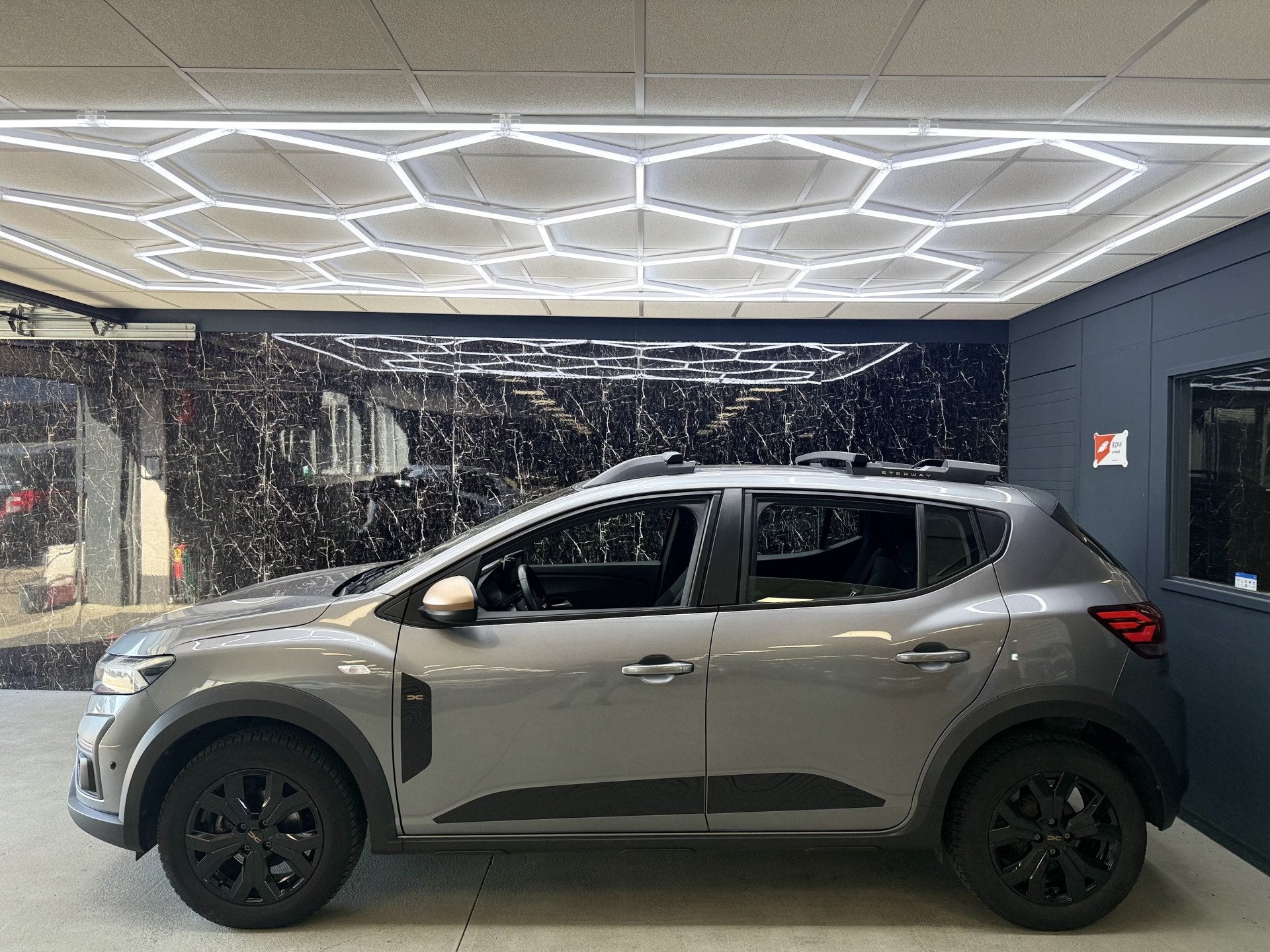 Dacia SANDERO Stepway 1.0 Eco-G 120 extreme (bj 2025), Auto's, Gebruikt, 1199 cc, Leder en Stof, 1197 kg