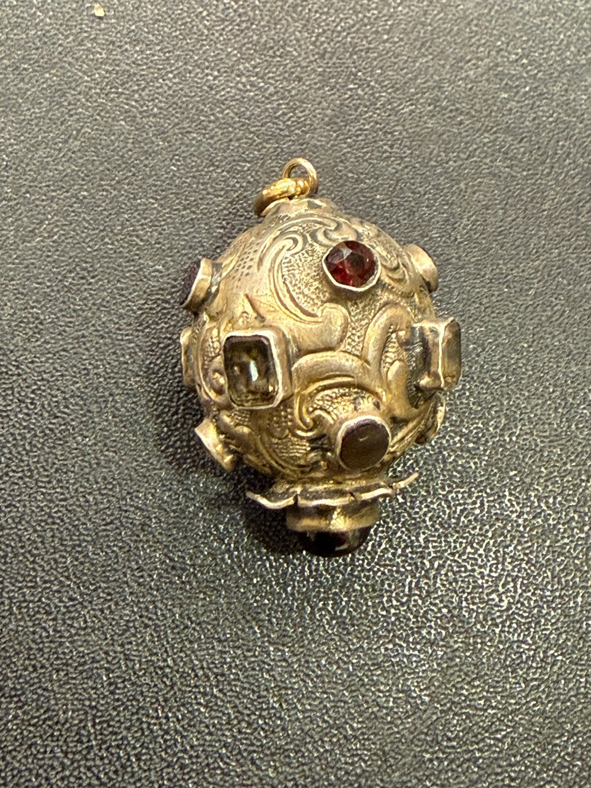 Antieke zilveren hanger met goud, Ophalen of Verzenden, Goud