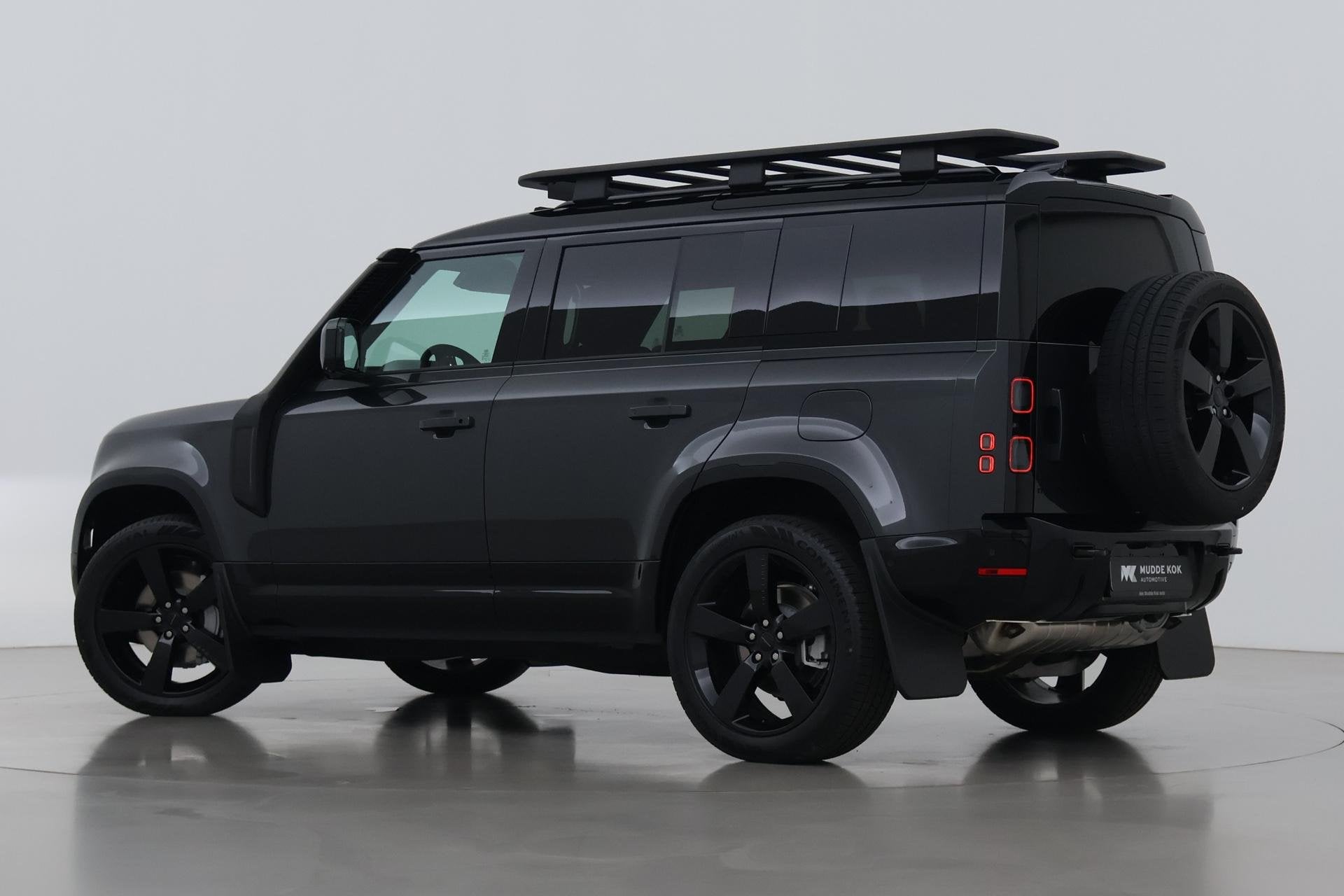 Land Rover Defender 110 P300e X-Dynamic HSE | Explorer Pack, Auto's, Automaat, Gebruikt, 4 cilinders, 150 min