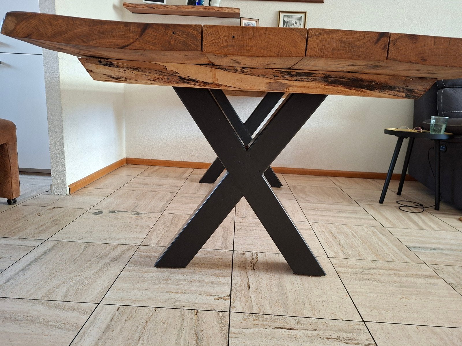 Boomstamtafel met metalen onderstel, Industrieel, robuust, 200 cm of meer, 50 tot 100 cm, Zo goed als nieuw