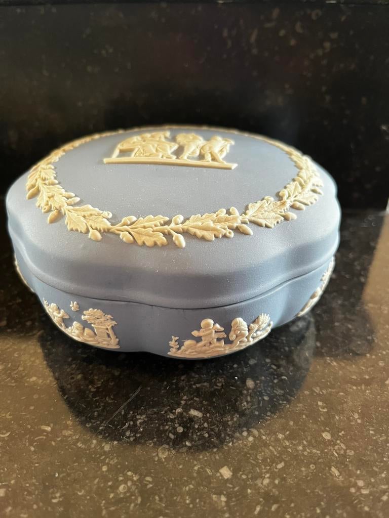 Wedgwood Jasperware blauw snuisterij doosje, Ophalen of Verzenden