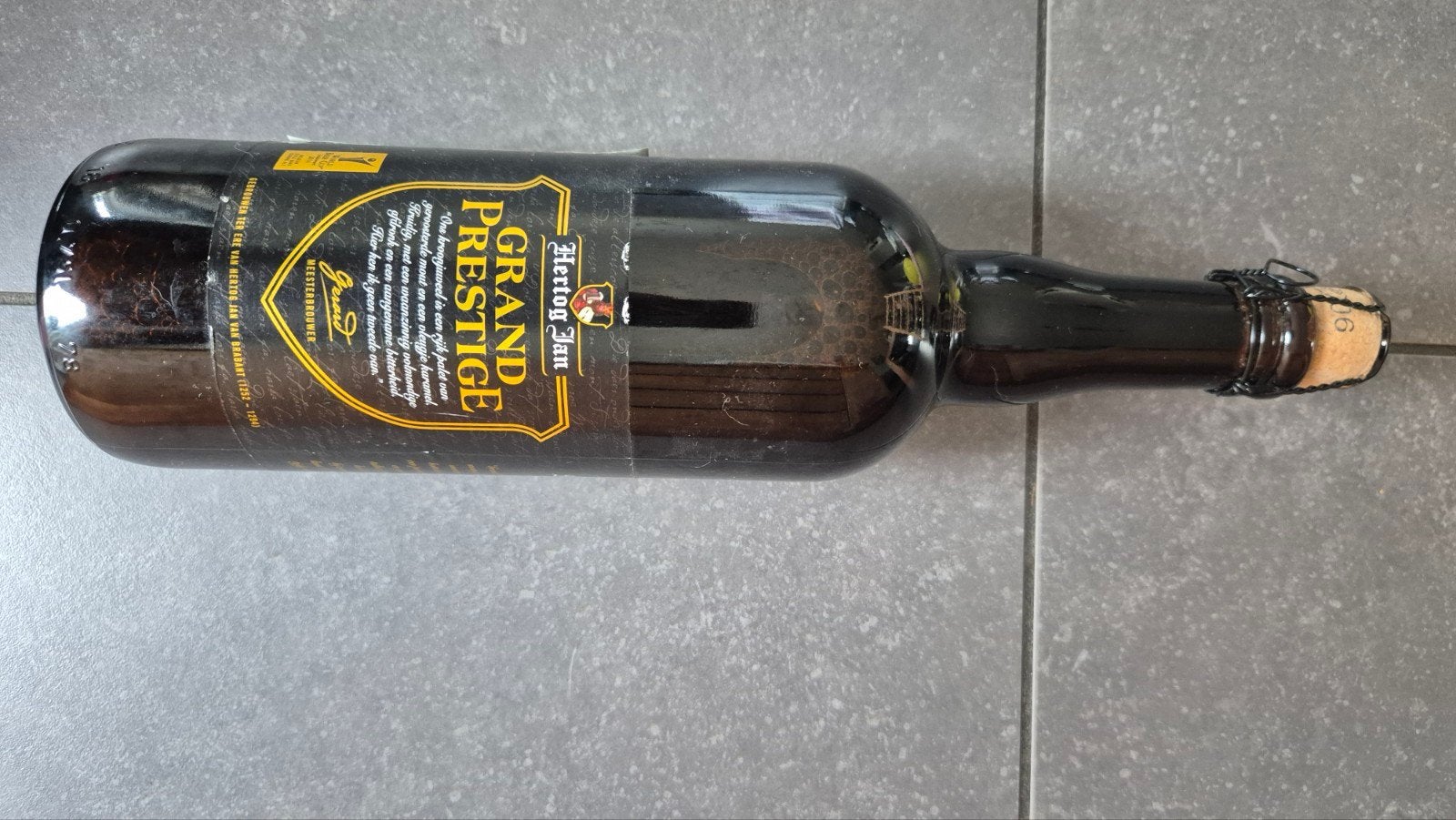 Hertog Jan Grand Prestige uit 2016, Verzamelen, Ophalen, Zo goed als nieuw, Flesje(s), Hertog Jan