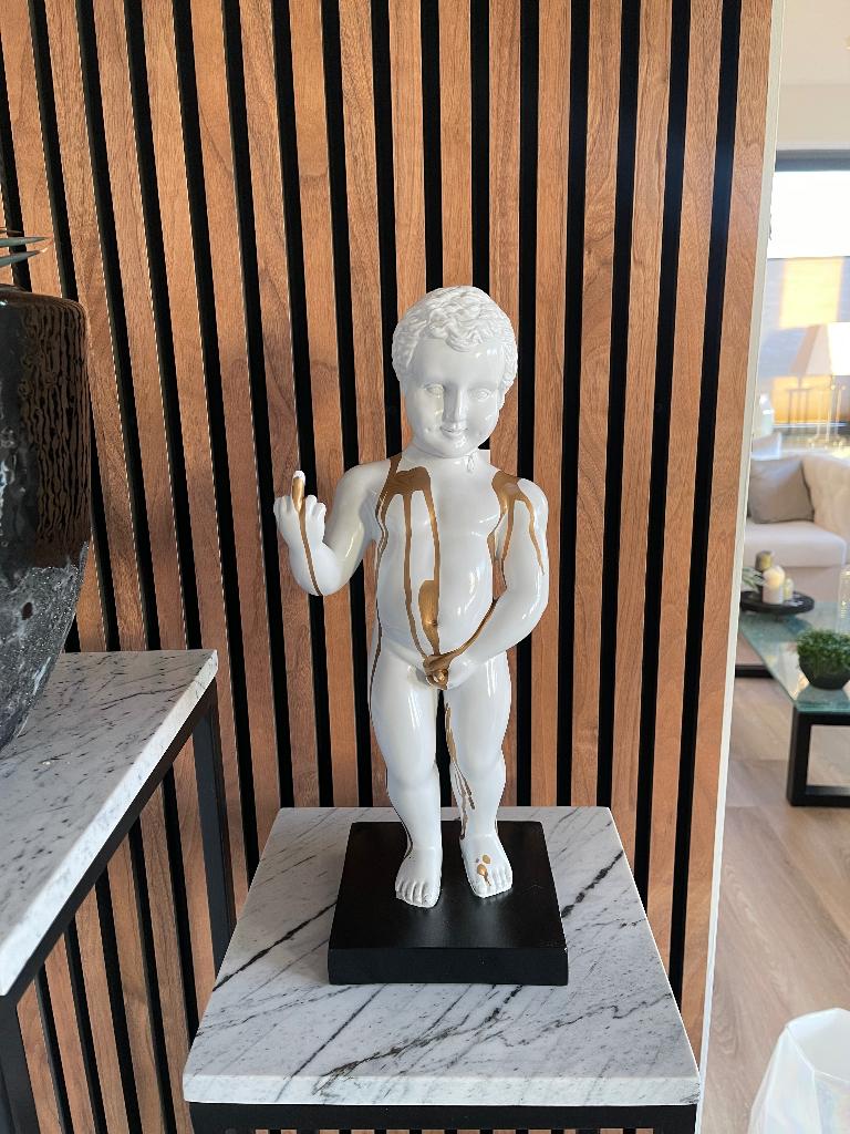 Manneke pis beeld kunst, Antiek en Kunst, Kunst | Beelden en Houtsnijwerken, Beeld, Modern, Beschilderd, Handgemaakt, Op sokkel