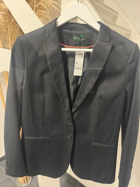 nieuwe zwarte blazer Benetton met prijskaartje aan 38, Maat 38/40 (M), Benetton, Zwart, Nieuw