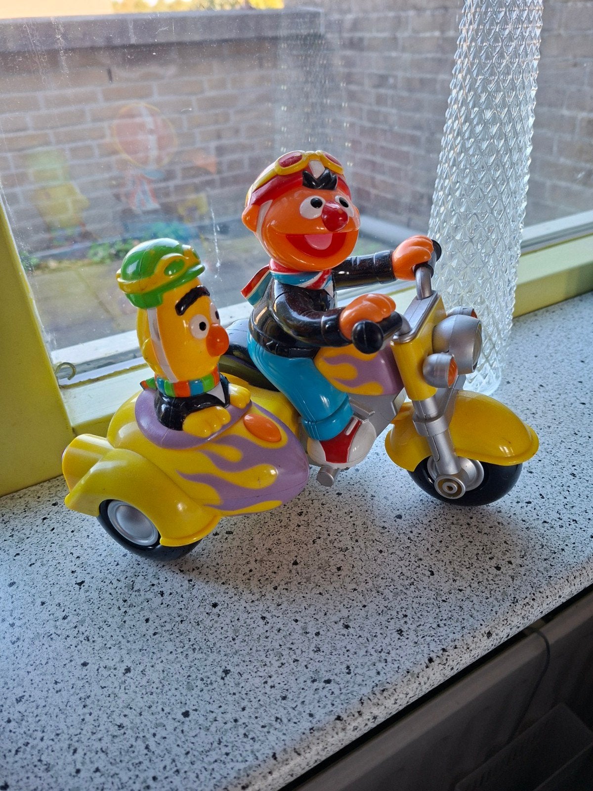 Sesamstraat Bert en Ernie op motor met zijspan, Ophalen of Verzenden