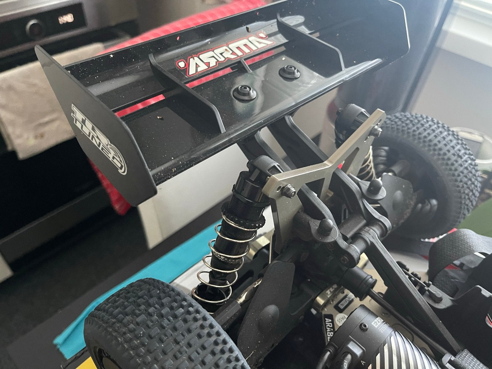 ARRMA Typhon TLR Tuned 1/8 4WD Buggy RTR - Zo goed als nieuw, Auto offroad, Zo goed als nieuw, RTR (Ready to Run), Schaal 1:8