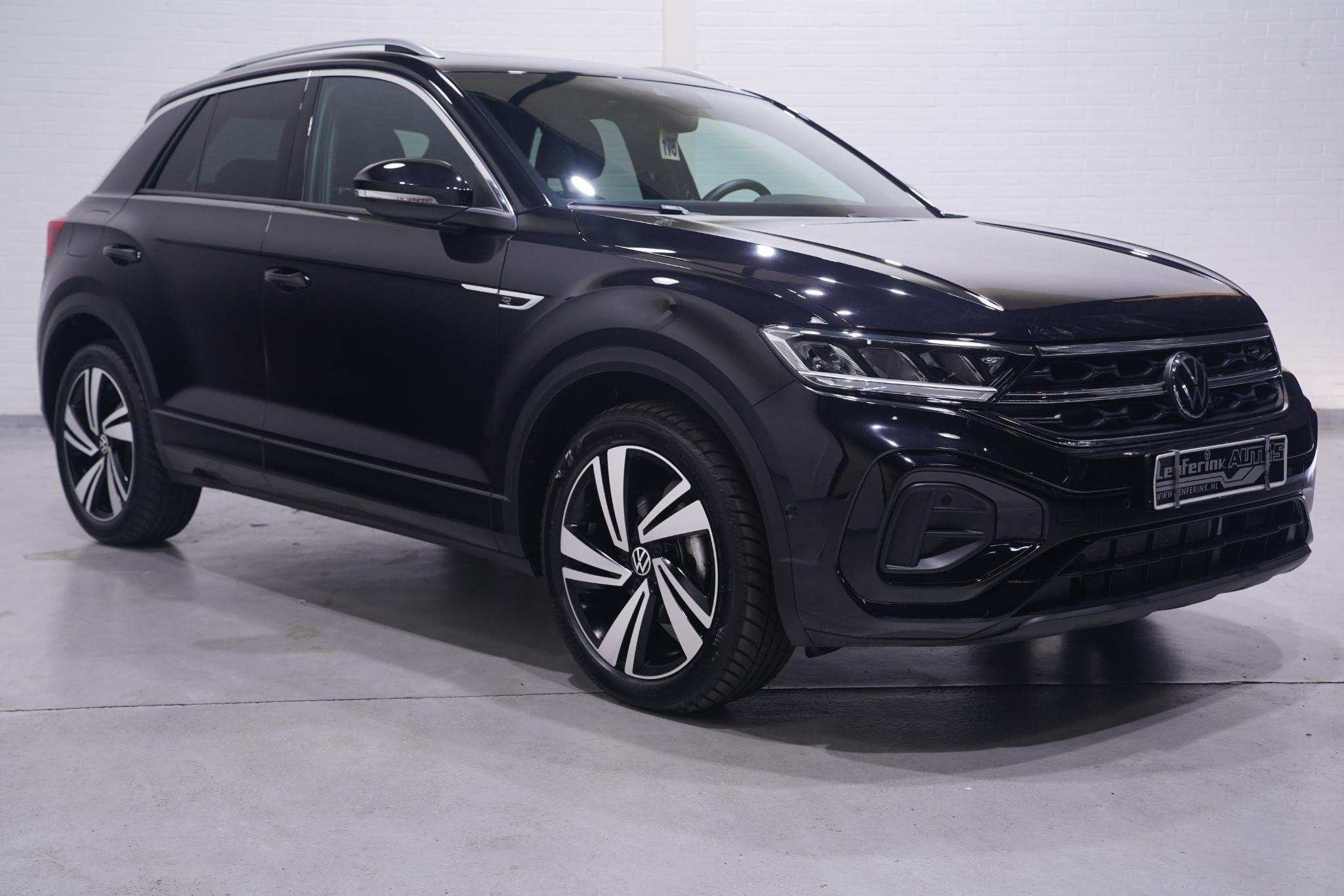 Volkswagen T-Roc 1.5 TSI R-Line Apple Carplay Panodak Achter, Auto's, Stof, 4 cilinders, 150 pk, Automatische klimaatregeling