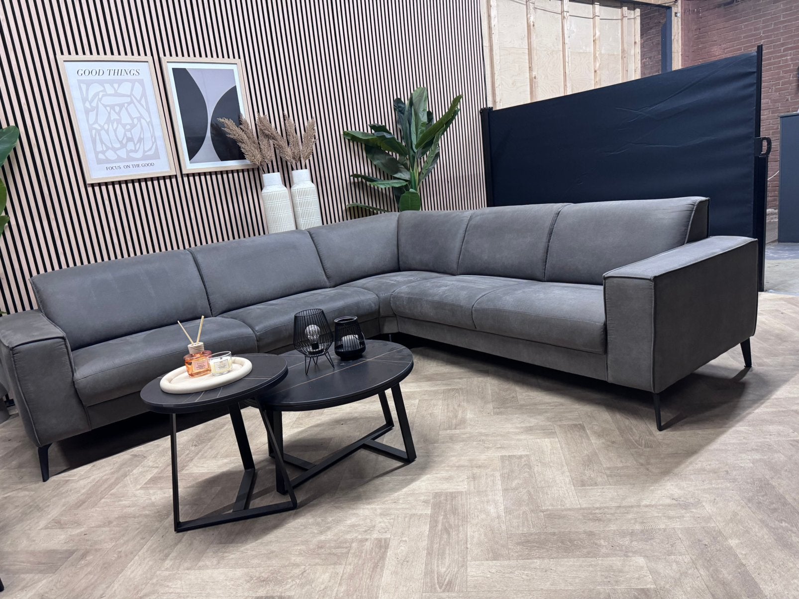 ZGAN HACO Hoekbank + Hocker Microleer - Antraciet -275 x 255, Microleer hoekbank modern industrieel antraciet hocker tijdloos
