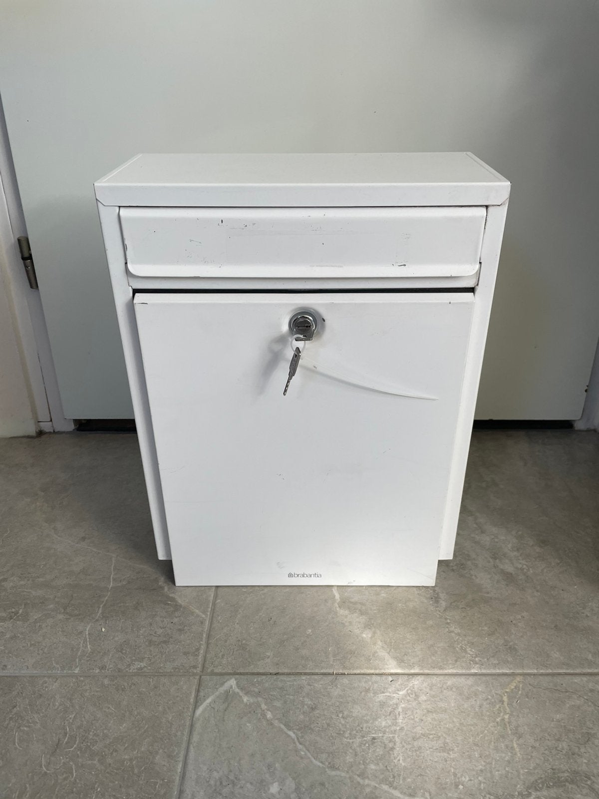Brievenbus - Brabantia, Tuin en Terras, Brievenbussen, Ophalen, Zo goed als nieuw, Wandbrievenbus