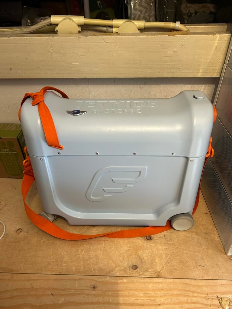 Jet Kids by Stokke kinder reiskoffer, Ophalen, Zo goed als nieuw